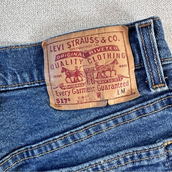 Vintage Levi’s 517 Slim Bootcut Jeans. Size 7. Medium wash. - Picture 7 of 10